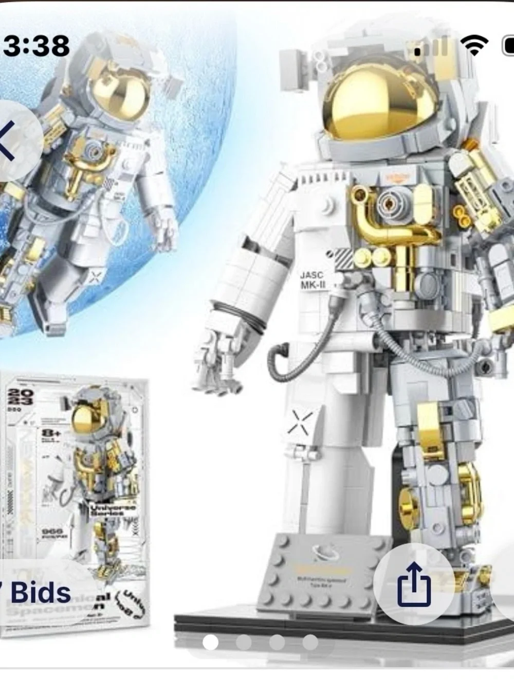 FarBlocked White Astronaut Building Block Figure with Gold Visor Accents